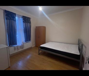 Room in a Shared House, Kimberley Avenue, SE15 - Photo 1