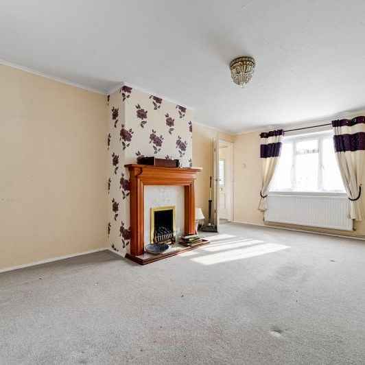 Old Windsor - Photo 1