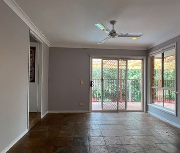 Family Home in Cul-De-Sac with a Pool - Photo 1