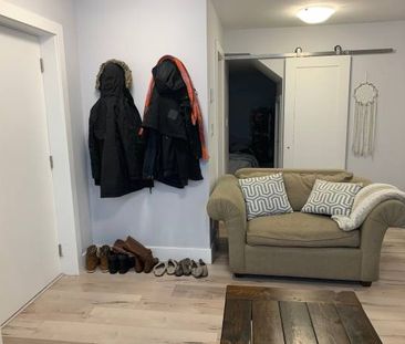 Cozy & Modern 1-Bedroom Suite for Rent – Available April 15th - Photo 2