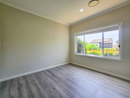 Stylish & Spacious Family Home in a Prime Campbelltown Location! - Photo 5