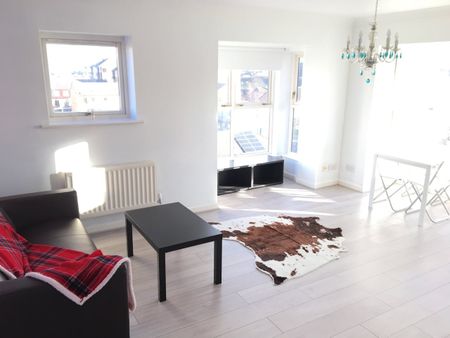 2 Bed Flat, Audley Drive, E16 - Photo 2