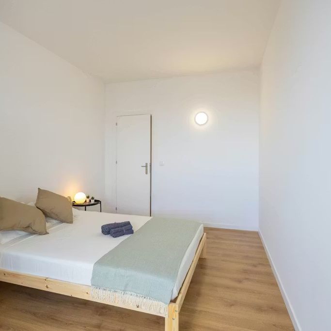 Rua Sarmento de Beires, Lisbon, Lisbon 1900-271 - Photo 1