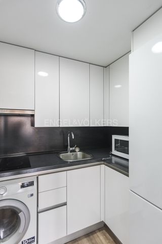 Apartamento de alquiler en Calle de Agustin de Foxa, Castilla - Photo 2