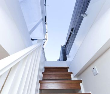 Primrose Gardens, Belsize Park, London - Photo 6