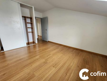 Location Appartement 3 pièces 50m² OLORON STE MARIE 64400 - Photo 2