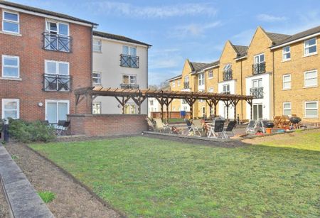 2 bedroom flat to rent - Photo 2