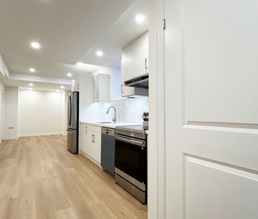 For Lease - 19 William Crawley Way, Oakville, Ontario - Photo 5