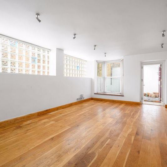 2 bedroom property to rent - Photo 1