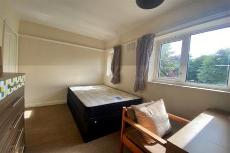 4 bedroom terraced house to rent - Photo 4