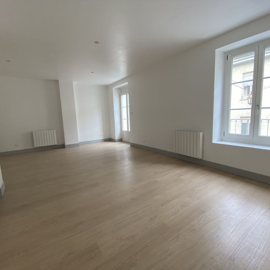 Location Maison 3 pièces 81m² COULOMMIERS 77120 - Photo 1
