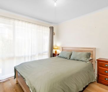 Effortless Lifestyle Living in the Heart of Frankston - Photo 2