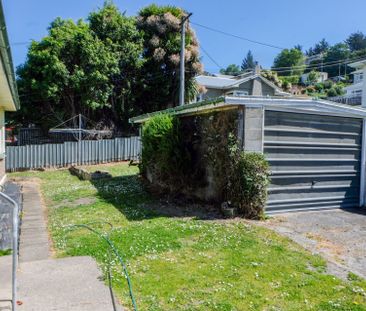 FAMILY HOME WITH VIEWS - Photo 4