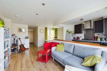 2 bedroom apartment to rent - Photo 4