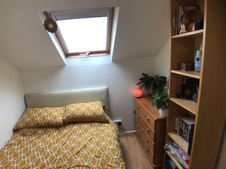 2 bedroom flat to rent - Photo 4