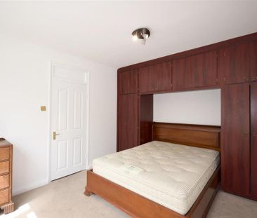 3 bedroom flat to rent - Photo 2