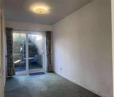 Kingfisher Drive, Redhill, Surrey, RH1 - Photo 1