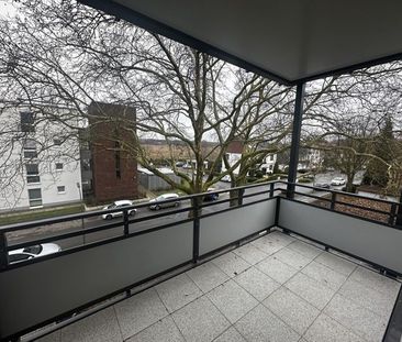 Renovierte 3,5 Zimmer Wohnung mit Balkon ! - Foto 6