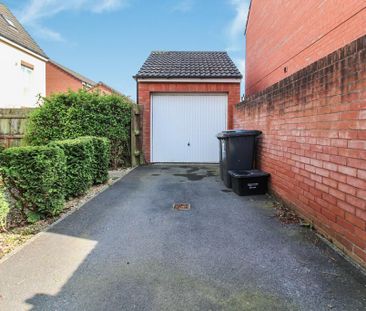 4 bedroom semi-detached house to rent - Photo 1