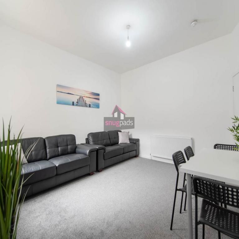 6 bedroom house to rent - Photo 1