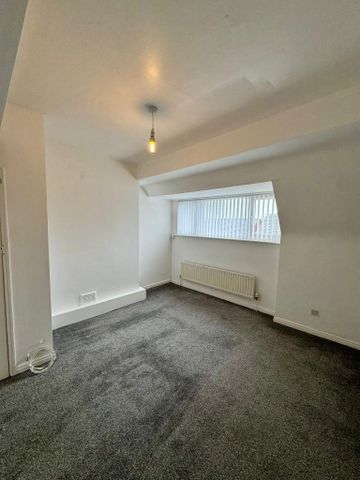 4 bedroom terraced house to rent - Photo 4