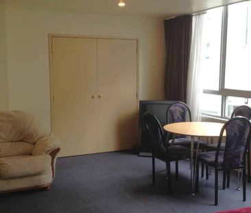 Fully furnished large Inner City Studio up for grabs! - Photo 2