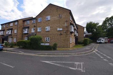 Parish Gate Drive, Sidcup, DA15 - Photo 4