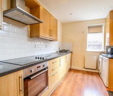 4 bedroom house to rent - Photo 2