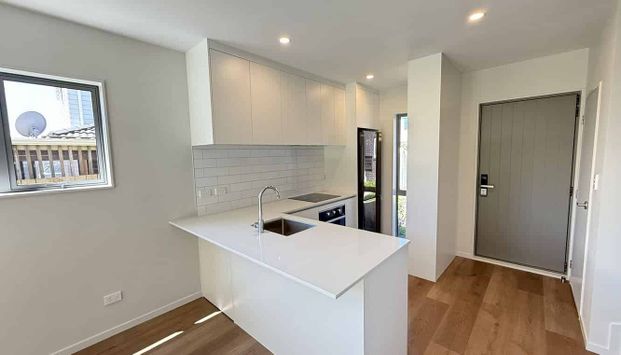 Modern 2-Bedroom Townhouse for Lease - Photo 1