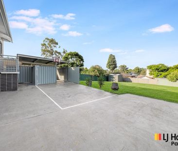 Modern 4-Bedroom Family Home with Entertaining Space - Photo 5