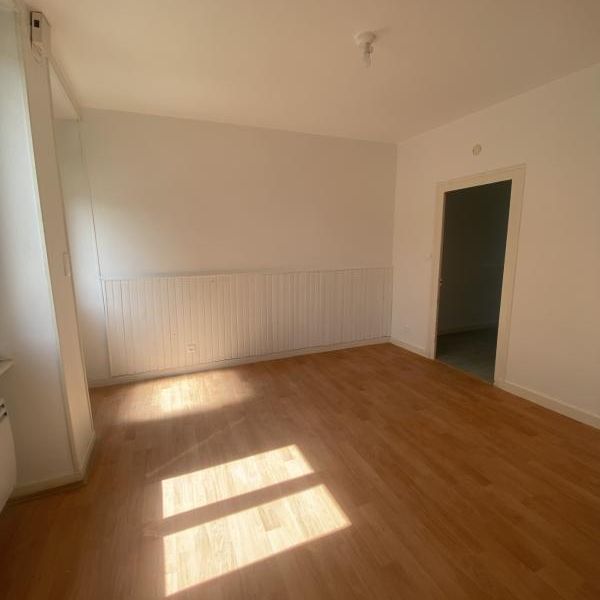 Location Appartement 2 pièces 53m² LE CREUSOT 71200 - Photo 1