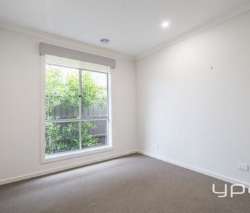 14 Hillview Road, GREENVALE - Photo 6