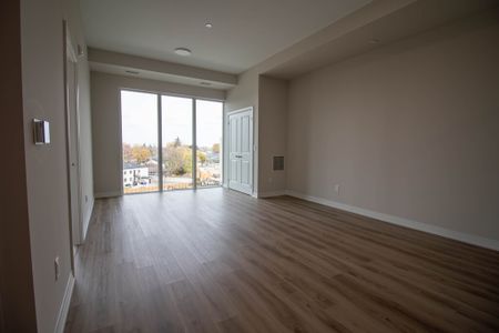 **BEAUTIFUL** 2 BEDROOM CONDO IN ST. CATHARINES!! - Photo 3