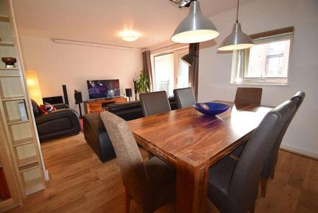 Stretford Road, Hulme, Manchester, M15 - Photo 4