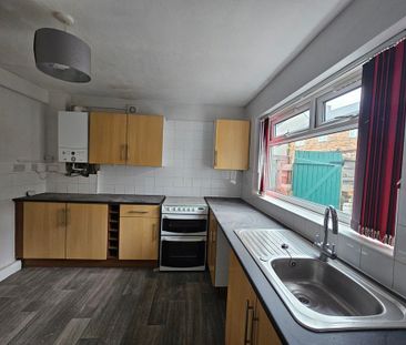 2 Bedroom End Terraced Bungalow - Photo 2