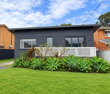 Perfectly Positioned for the Berkeley Vale Lifestyle - Photo 6
