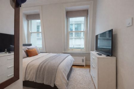 1 Bed Flat, Bank Chambers, SW1Y - Photo 3