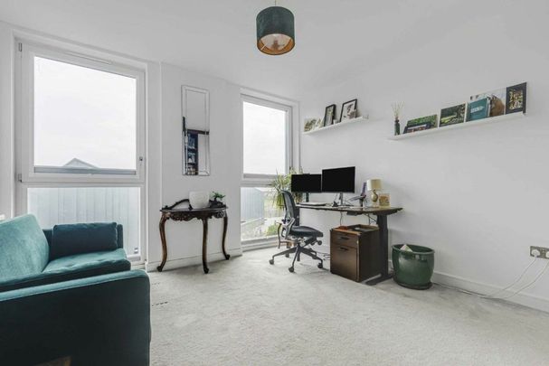 Bundocks Walk, Hackney Wick, E3 - Photo 1