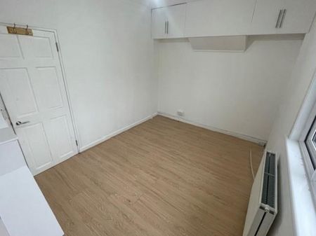 3 Bedroom House To Let - Photo 4