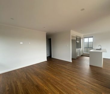 Modern Family Home! - Photo 2
