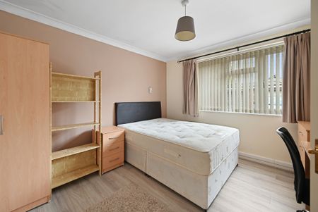 2 Bed Student Accommodation - Photo 4