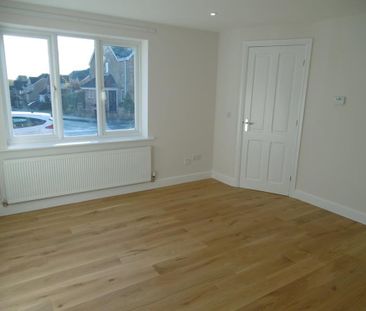 3 bedroom semi-detached house to rent - Photo 3