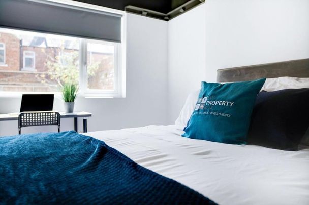 1 bedroom in a house share to rent - Photo 1