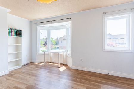 For Lease - 5047 Kempling Lane, Burlington, Ontario - Photo 2