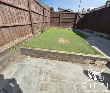 Hogg Lane, Grays, RM17 - Photo 1