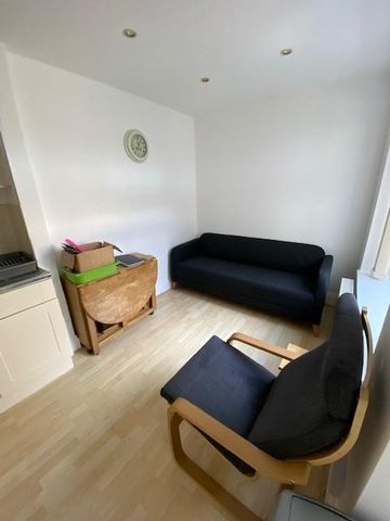 3 bedroom terraced house to rent - Photo 4