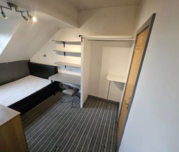 7 bedroom end of terrace house to rent - Photo 2