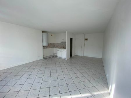 Location Appartement 1 pièce 31m² - Photo 5