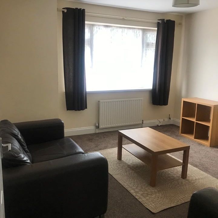 1 Bed Flat, Waller Avenue, LU4 - Photo 1