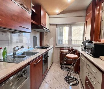Apartament 3 camere, decomandat, ultracentral, 94 mp - Photo 2